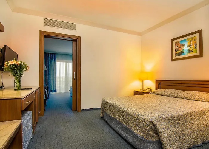 Hotell La Delta Alara 5*